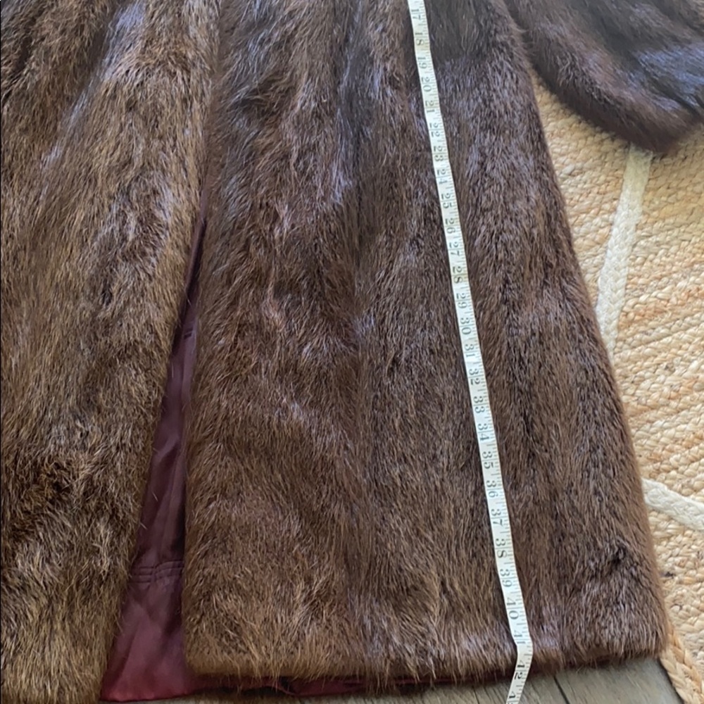 Fur Coat from Paraguay - Picture 8 of 11